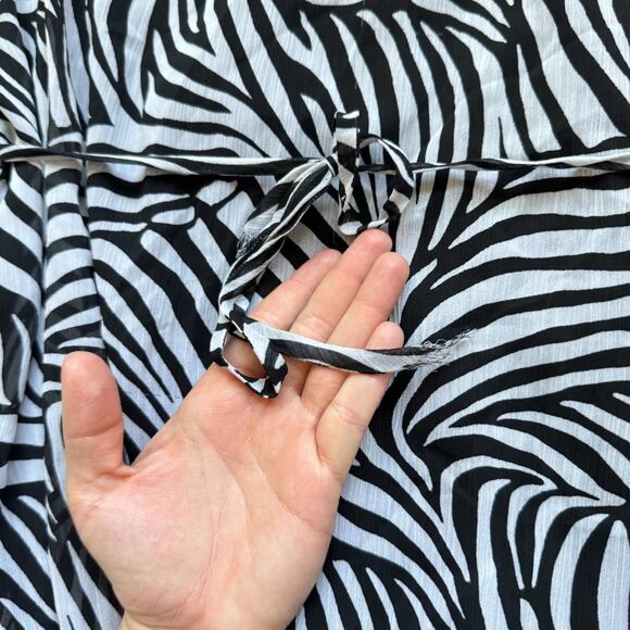 Vintage Ruffled Blouse \ Y2K Zebra Print Top by IZ Byer - Picture 13 of 13